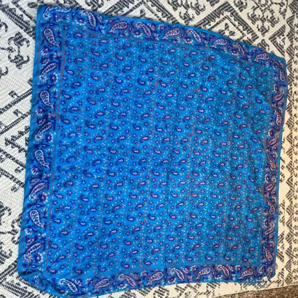 Blue Elegant Paisley Floral Silk Square Scarf 34x34 Made in India